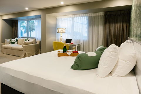 Pacific Hotel Cairns - Tourism Guide 20