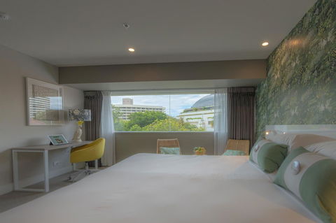 Pacific Hotel Cairns - Tourism Guide 26