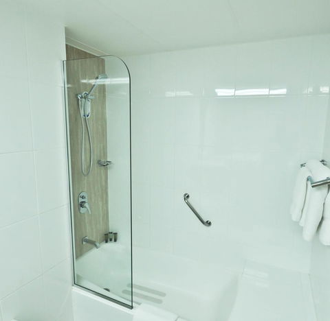 Pacific Hotel Cairns - Tourism Guide 36
