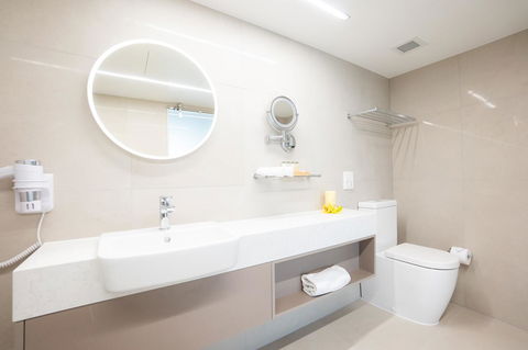 Pacific Hotel Cairns - Tourism Guide 21