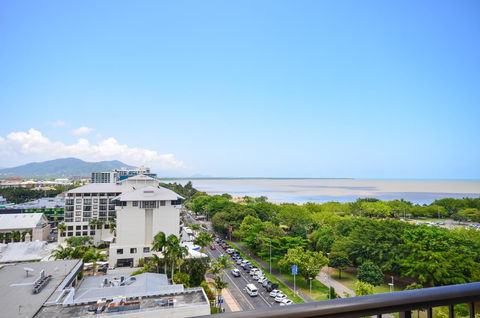 Pacific Hotel Cairns - Tourism Guide 7