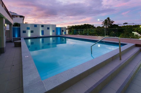 Pacific Hotel Cairns - Tourism Guide 1