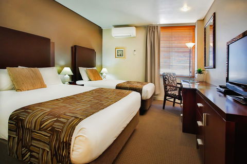 Madison Plaza Townsville - Travel Agents 5
