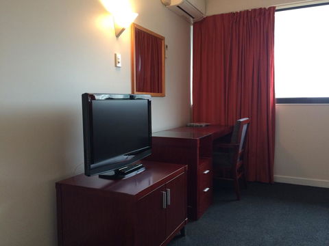 Madison Plaza Townsville - Travel Agents 24