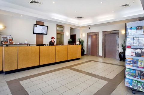 Madison Plaza Townsville - Travel Agents 8