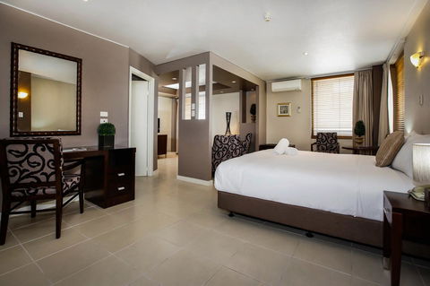 Madison Plaza Townsville - Travel Agents 1