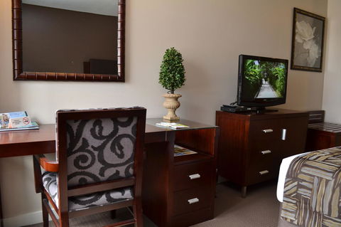 Madison Plaza Townsville - Travel Agents 10