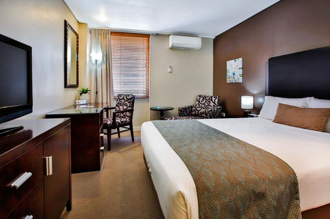 Madison Plaza Townsville - Travel Agents 2