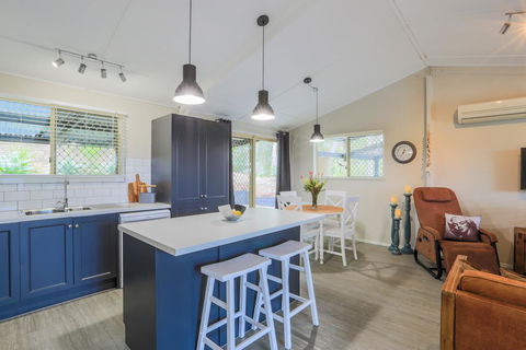 Bed & Breakfast 1 Bedroom Guest House - Travel Search 9