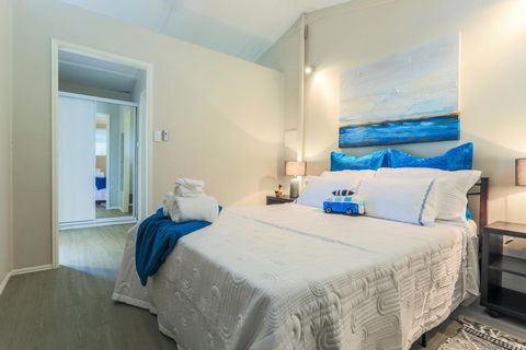 Bed & Breakfast 1 Bedroom Guest House - Travel Search 5