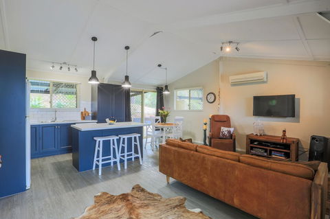 Bed & Breakfast 1 Bedroom Guest House - Travel Search 0