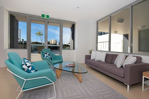 Allure Hotel & Apartments - Cruises Travel 15