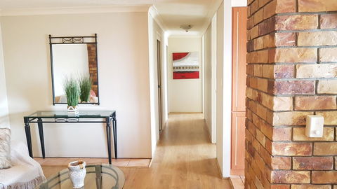 Surfers Chalet - Travel Search 22