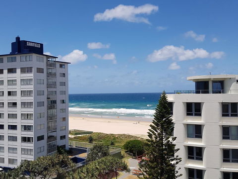 Surfers Chalet - Travel Search 25