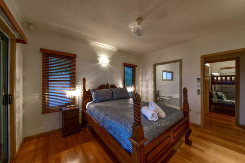 Bella Vista On Nara Pets Welcome - Travel Search 13