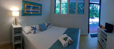 Bayona 1 Little Cove - Tourism Guide 7