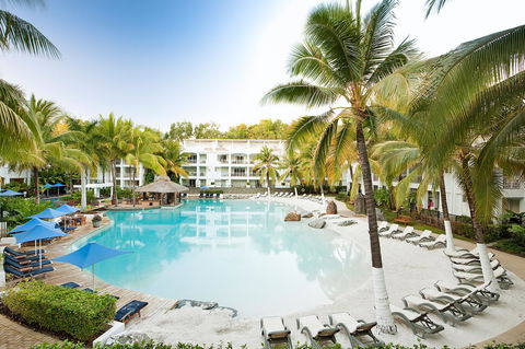 Palm Cove Paradise - Couples Spa Beach Getaway - Travel Search 1