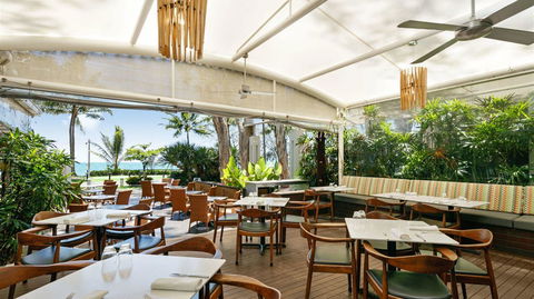 Palm Cove Paradise - Couples Spa Beach Getaway - Travel Search 23