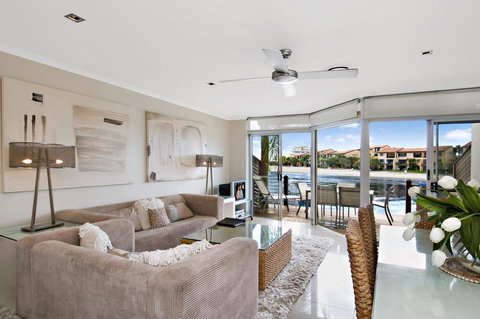 Skippers Cove Waterfront Resort - Travel Search 5