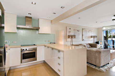 Skippers Cove Waterfront Resort - Travel Search 10