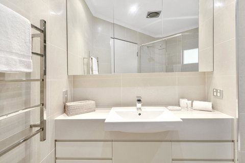 Allambi - Travel Agents 8