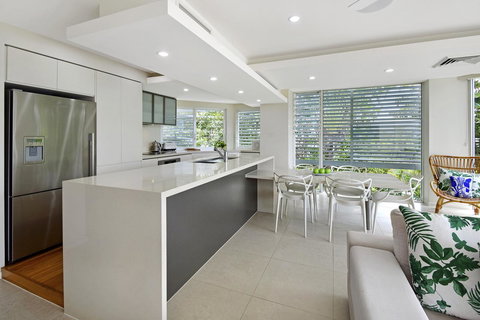 Allambi - Travel Agents 12