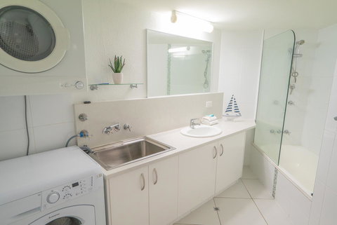 Mandolin Beachfront Resort - Travel Agents 25