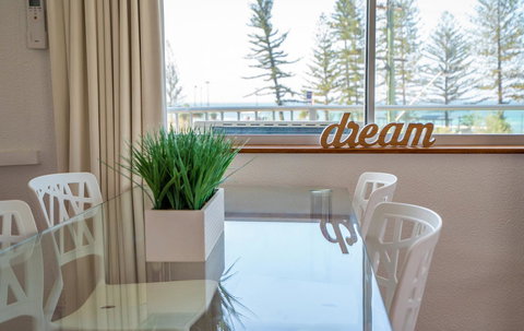 Mandolin Beachfront Resort - Travel Agents 19