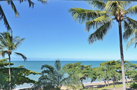 Roydon Beachfront Apartments - Travel Search 5