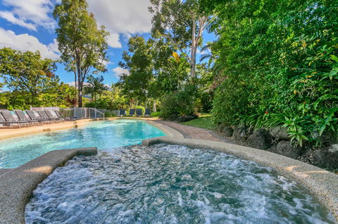 Roydon Beachfront Apartments - Travel Search 16