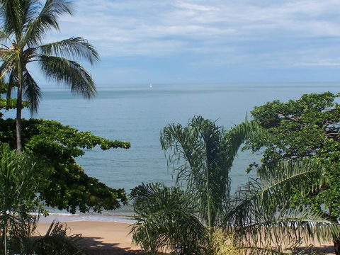 Roydon Beachfront Apartments - Travel Search 7