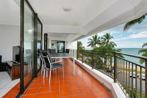 Roydon Beachfront Apartments - Travel Search 0