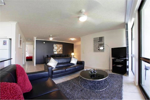 Headland Tropicana Resort - Travel Agents 25