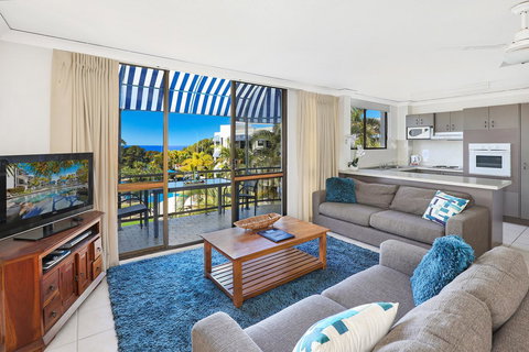 Headland Tropicana Resort - Travel Agents 12