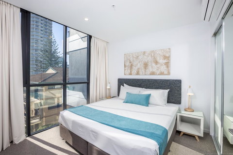 Boardwalk Burleigh Beach - Official - Tourism Guide 37