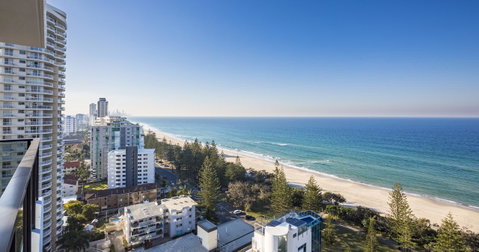 Boardwalk Burleigh Beach - Official - Tourism Guide 43