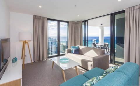 Boardwalk Burleigh Beach - Official - Tourism Guide 1