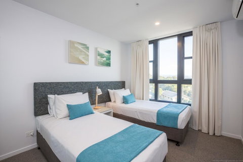 Boardwalk Burleigh Beach - Official - Tourism Guide 40
