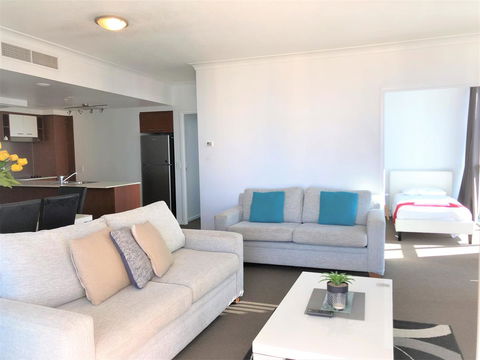 Beach Stay - Ocean & Riverview Resort Chevron Renaissance Central Surfers Paradise - Travel Search 19
