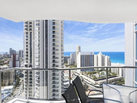 Beach Stay - Ocean & Riverview Resort Chevron Renaissance Central Surfers Paradise - Travel Search 25
