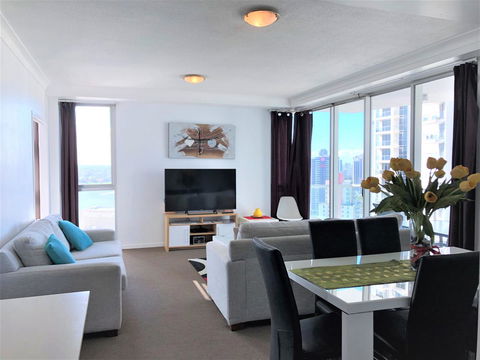 Beach Stay - Ocean & Riverview Resort Chevron Renaissance Central Surfers Paradise - Travel Search 17