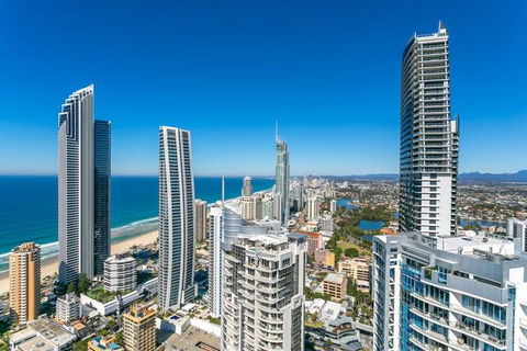 Beach Stay - Ocean & Riverview Resort Chevron Renaissance Central Surfers Paradise - Travel Search 23