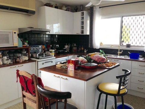 XYL Pets Friendly Seaside Boutique Guesthouse - Tourism Guide 2