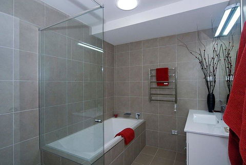 Beach House On Tradewinds Avenue - Travel Search 9