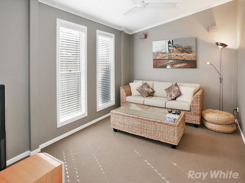 Beach House On Tradewinds Avenue - Travel Search 6