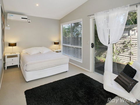 Beach House On Tradewinds Avenue - Travel Search 7