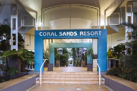 Coral Sands Beachfront Resort - Travel Search 17
