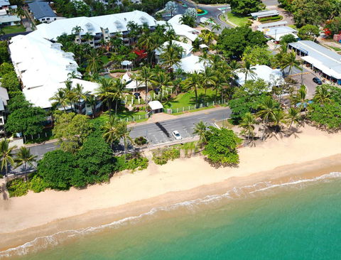 Coral Sands Beachfront Resort - Travel Search 4