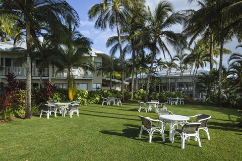 Coral Sands Beachfront Resort - Travel Search 10