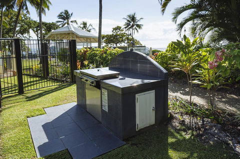 Coral Sands Beachfront Resort - Travel Search 28